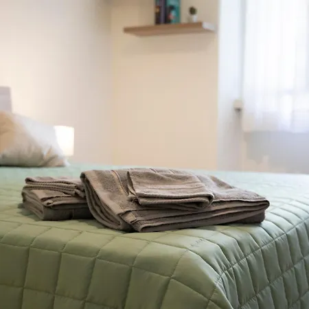 Annmarie House, Vaticano - Cipro