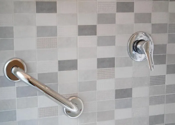 Annmarie House, Vaticano - Cipro * Řím